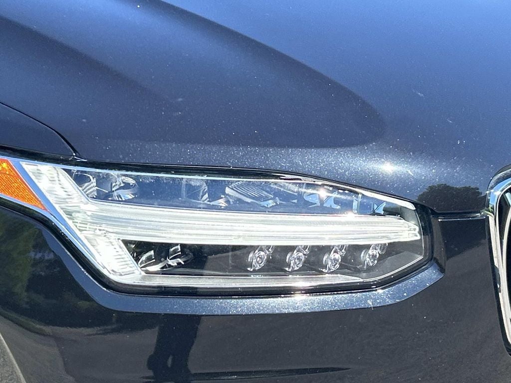2020 Volvo XC90 Momentum