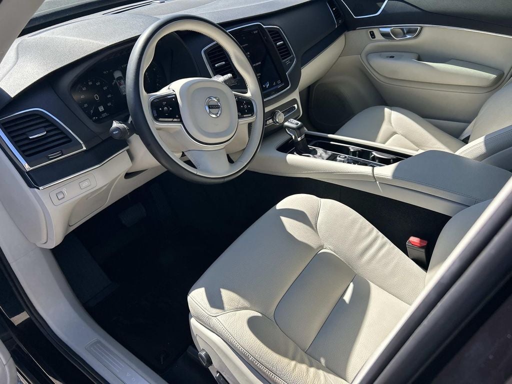 2020 Volvo XC90 Momentum