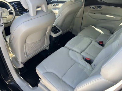 2020 Volvo XC90 Momentum