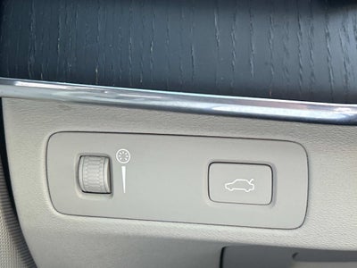 2020 Volvo XC90 Momentum