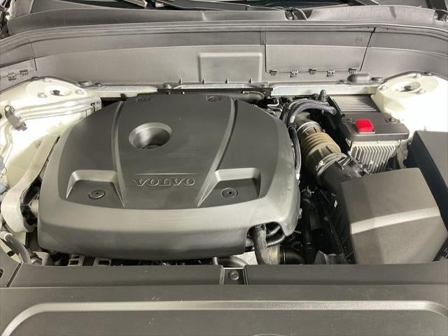 2020 Volvo XC90 T6 Momentum