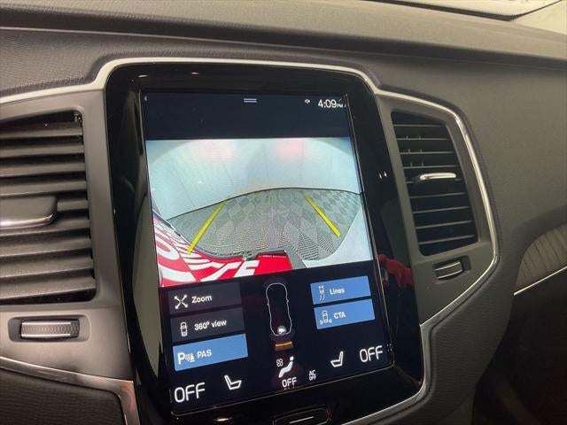 2020 Volvo XC90 T6 Momentum