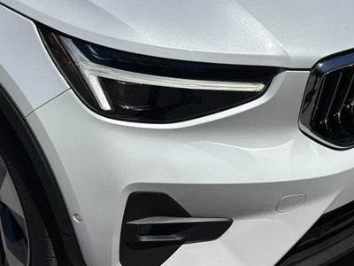 2024 Volvo XC40 B5 Plus Bright Theme