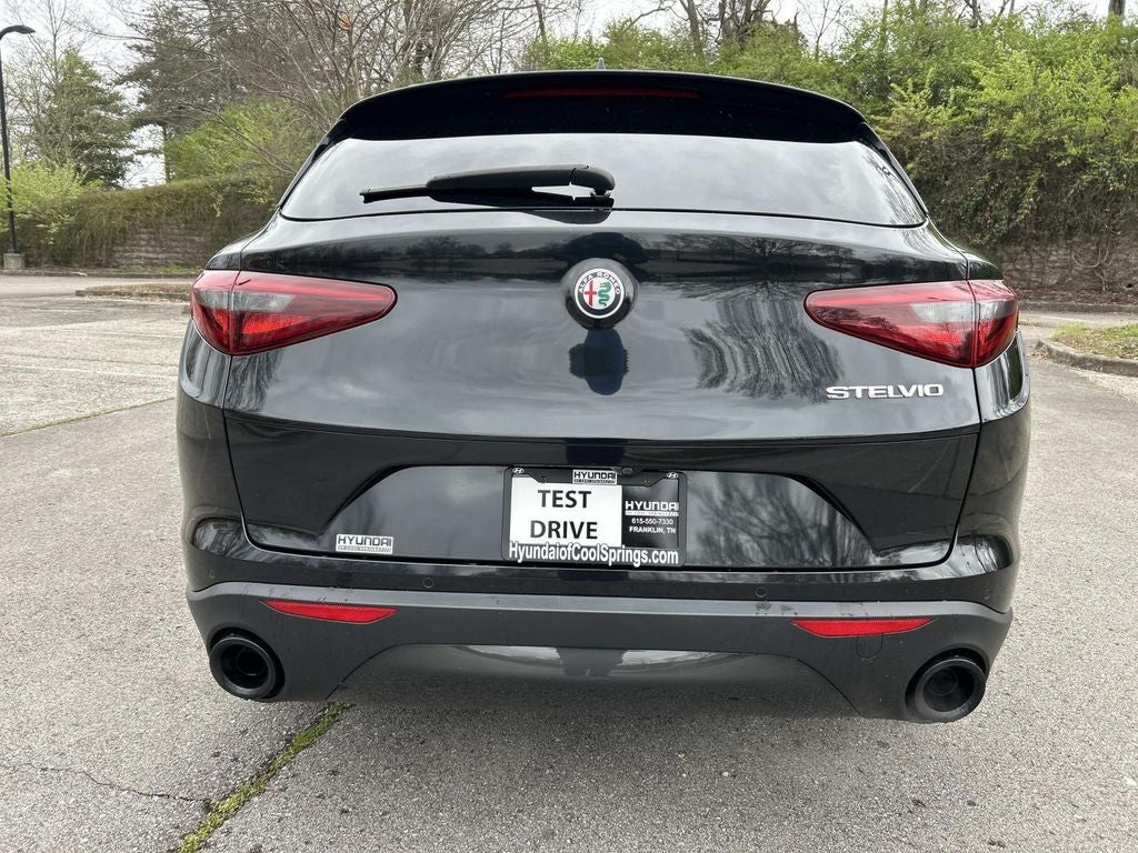2022 Alfa Romeo Stelvio Sprint