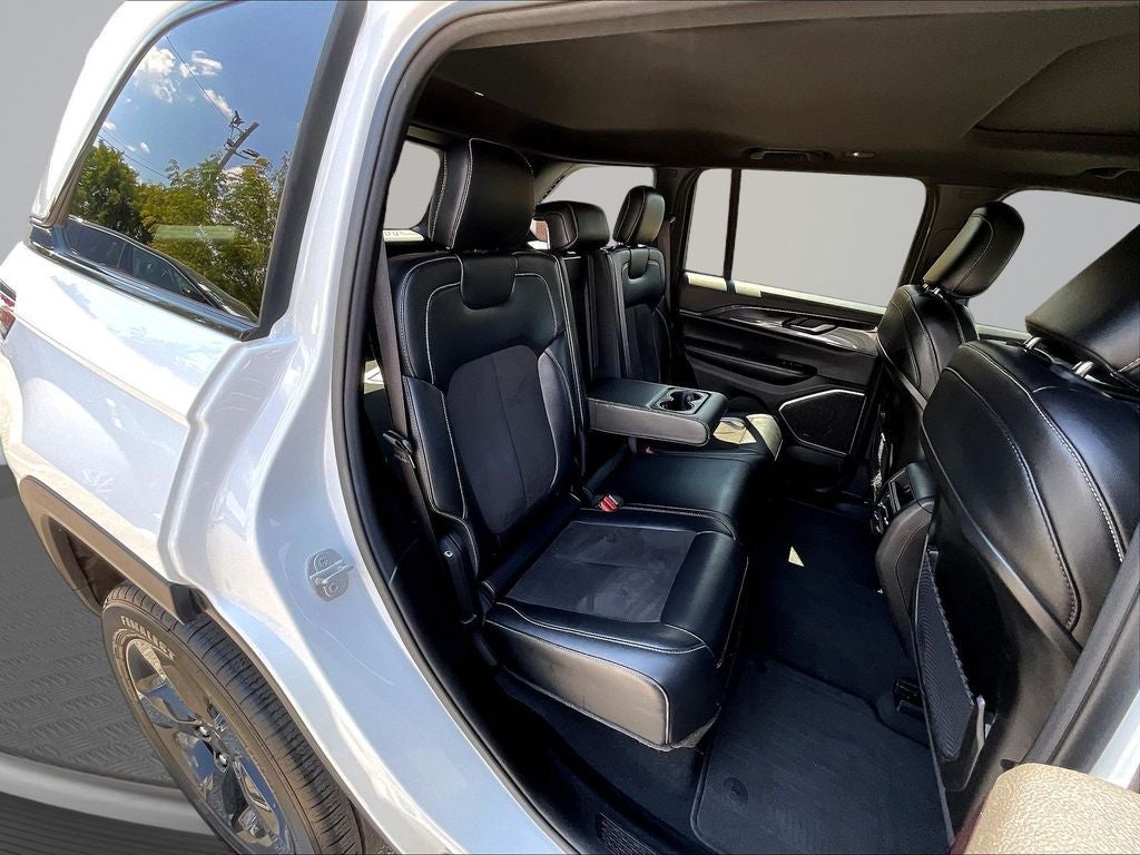 2022 Jeep Grand Cherokee Altitude