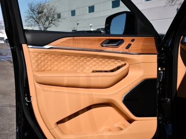 2025 Jeep Grand Cherokee Summit