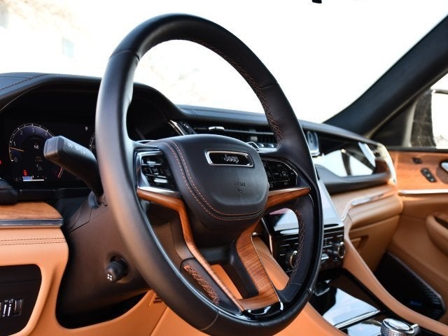 2025 Jeep Grand Cherokee Summit