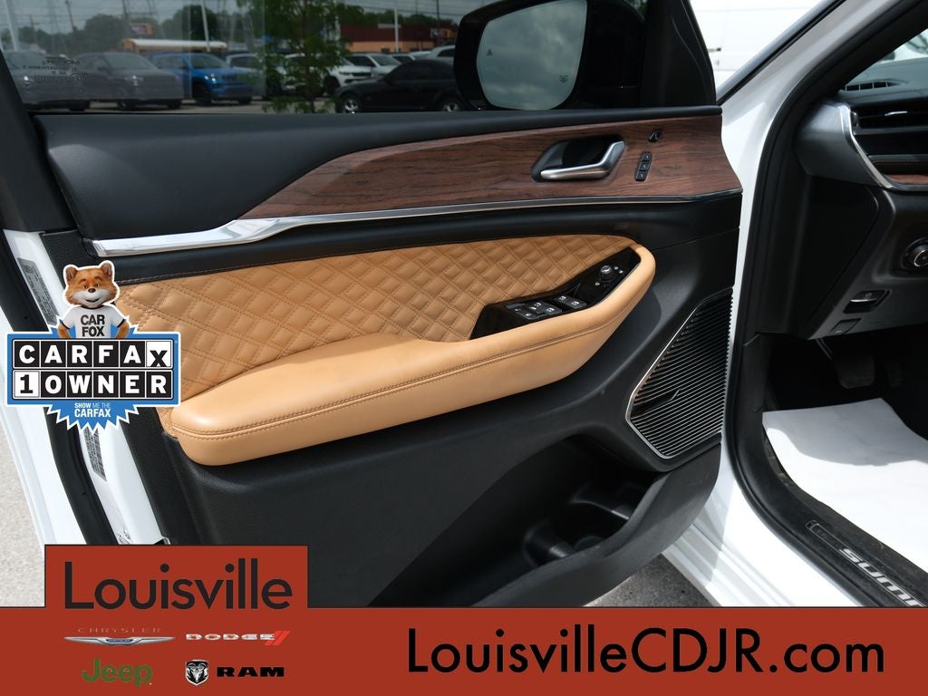 2023 Jeep Grand Cherokee Summit