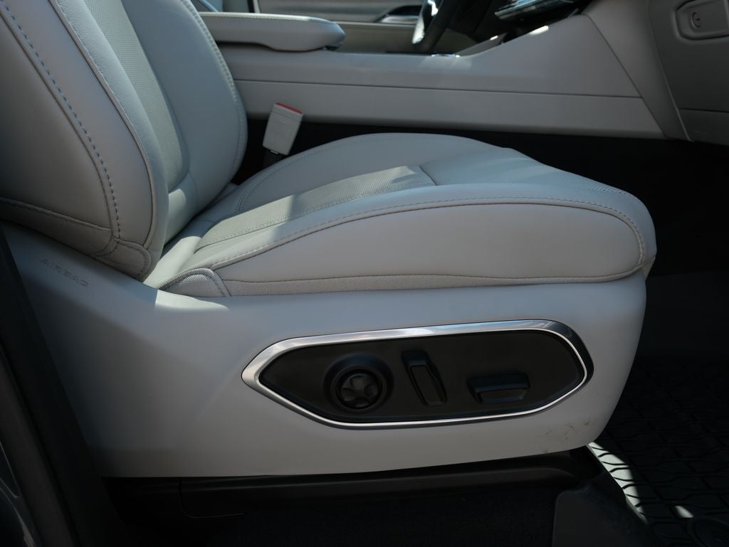 2025 Jeep Wagoneer Series III