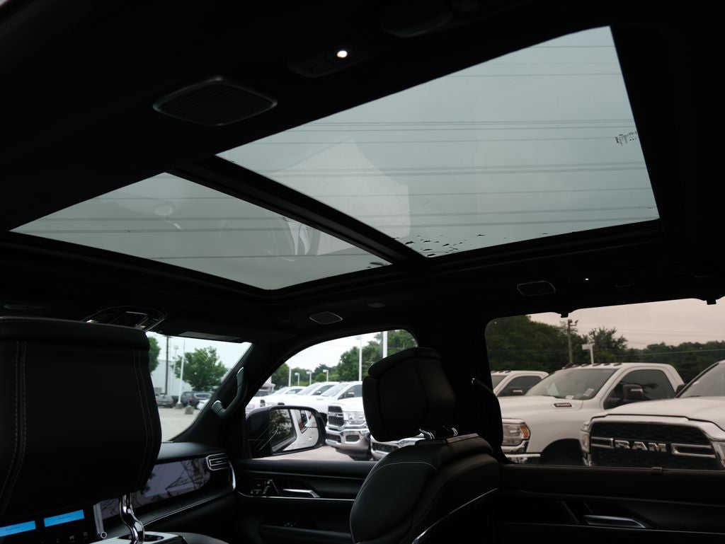 2023 Jeep Grand Wagoneer Series II
