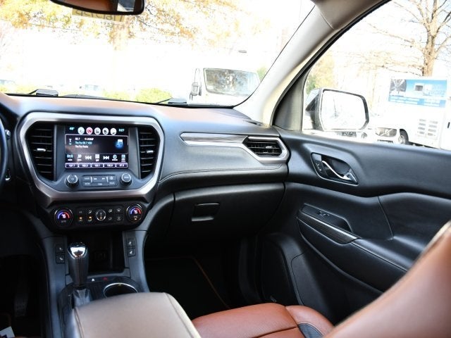 2017 GMC Acadia SLT 1