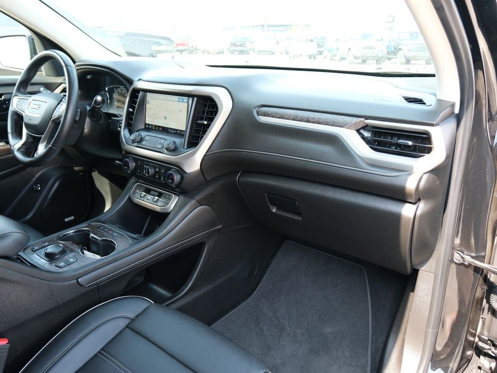 2022 GMC Acadia Denali