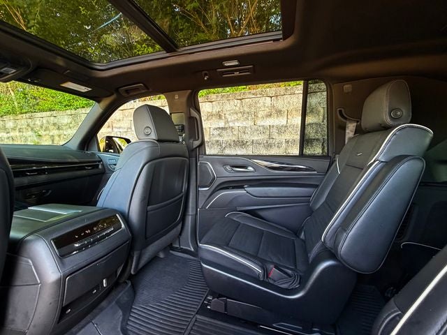 2023 Cadillac Escalade ESV Sport