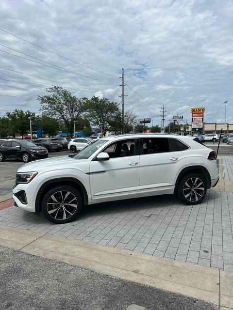 2025 Volkswagen Atlas Cross Sport 2.0T SEL Premium R-Line