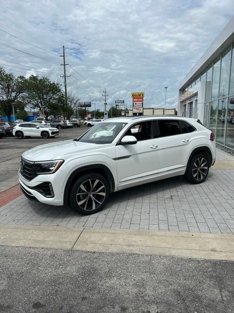 2025 Volkswagen Atlas Cross Sport 2.0T SEL Premium R-Line