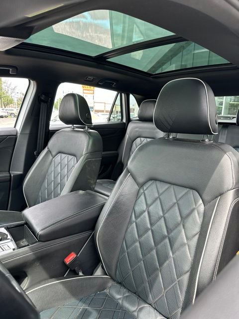 2025 Volkswagen Atlas Cross Sport 2.0T SEL Premium R-Line