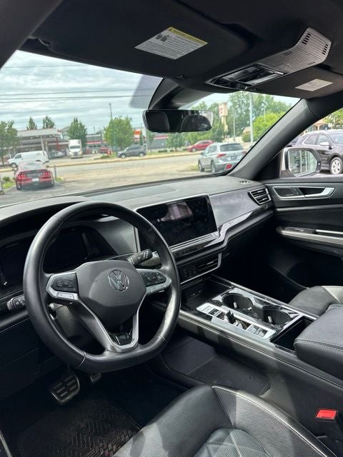 2025 Volkswagen Atlas Cross Sport 2.0T SEL Premium R-Line