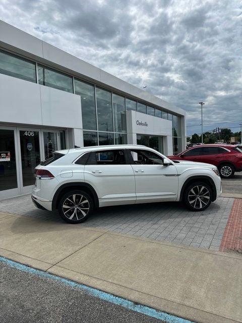 2025 Volkswagen Atlas Cross Sport 2.0T SEL Premium R-Line
