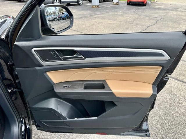 2023 Volkswagen Atlas Cross Sport 3.6L V6 SEL Premium R-Line