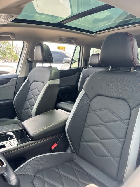2024 Volkswagen Atlas 2.0T Peak Edition SEL