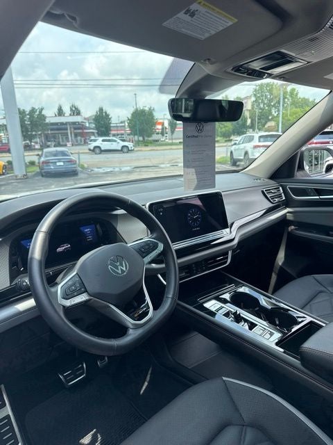 2024 Volkswagen Atlas 2.0T Peak Edition SEL
