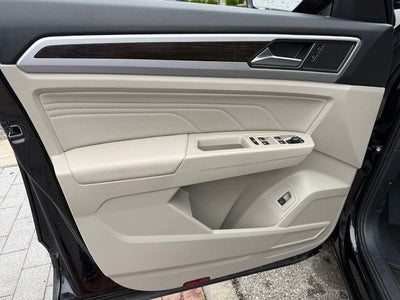2023 Volkswagen Atlas 2.0T SE w/Technology