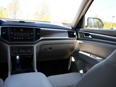 2021 Volkswagen Atlas 3.6L V6 SE w/Technology