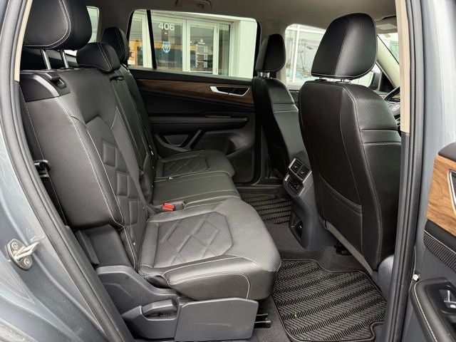 2025 Volkswagen Atlas 2.0T SE