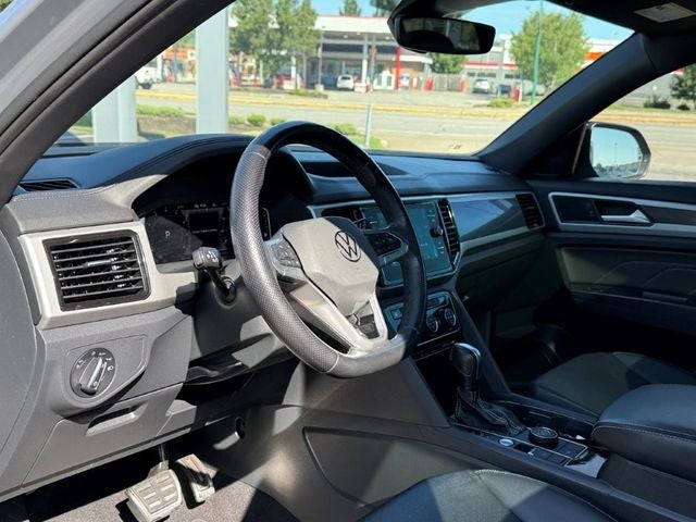 2023 Volkswagen Atlas Cross Sport 2.0T SEL R-Line Black