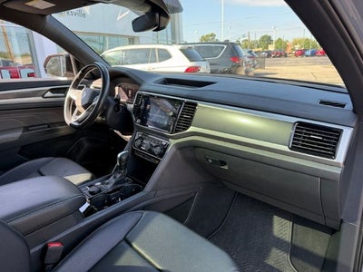 2023 Volkswagen Atlas Cross Sport 2.0T SEL R-Line Black