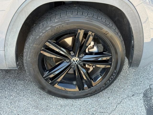 2023 Volkswagen Atlas Cross Sport 2.0T SEL R-Line Black