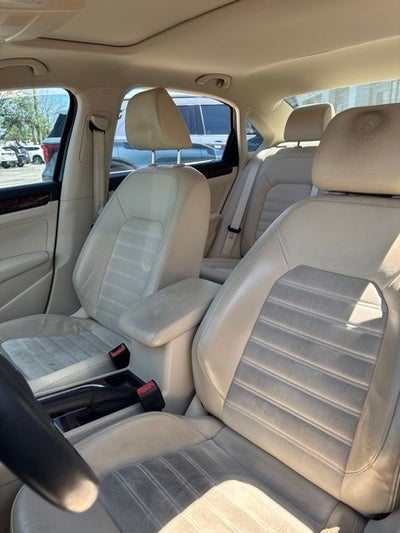 2013 Volkswagen Passat TDI SEL Premium