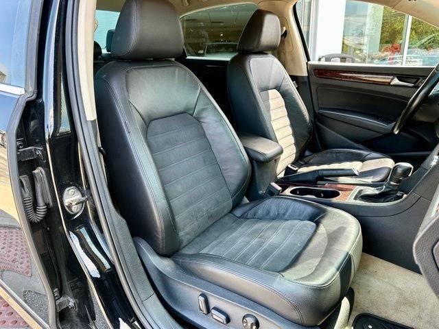 2013 Volkswagen Passat TDI SEL Premium