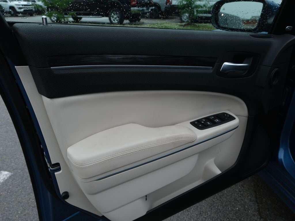 2022 Chrysler 300 Touring