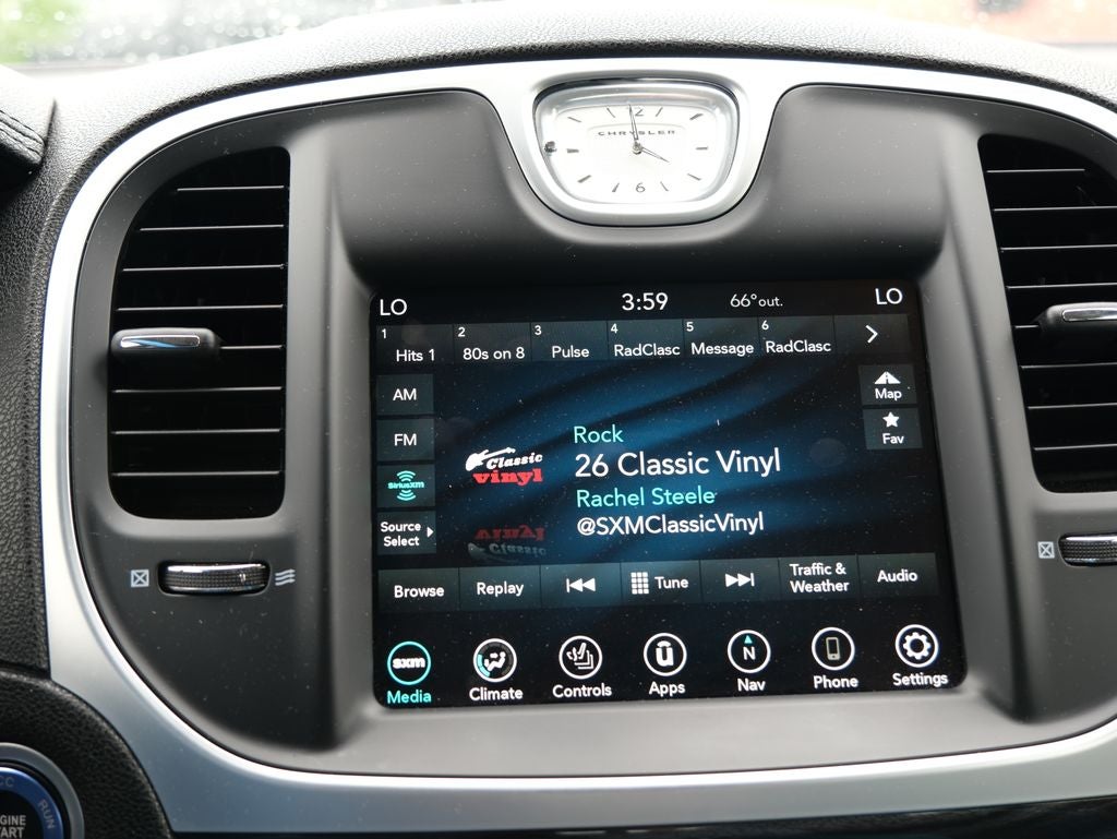 2022 Chrysler 300 Touring