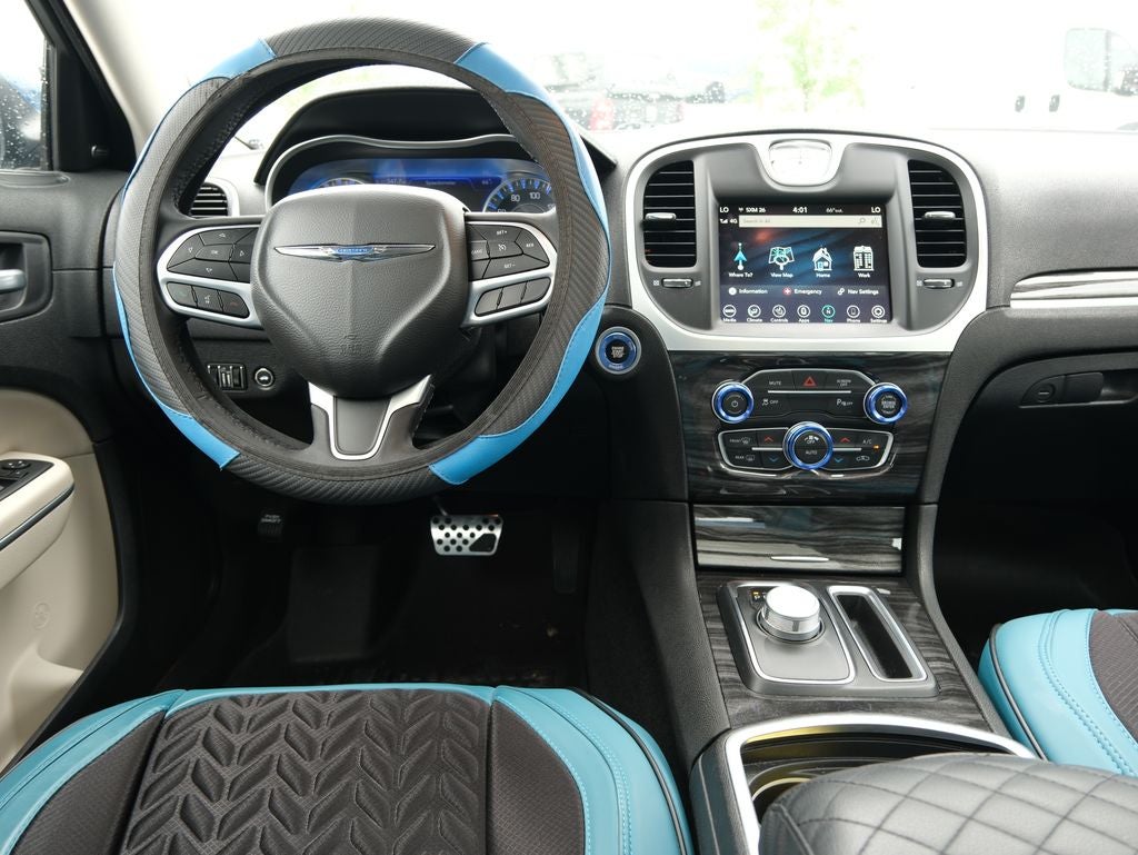 2022 Chrysler 300 Touring