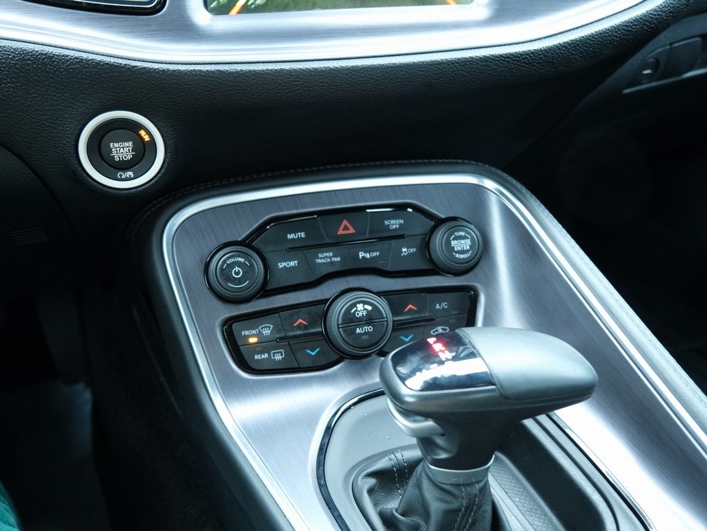 2017 Dodge Challenger 392 Hemi Scat Pack Shaker