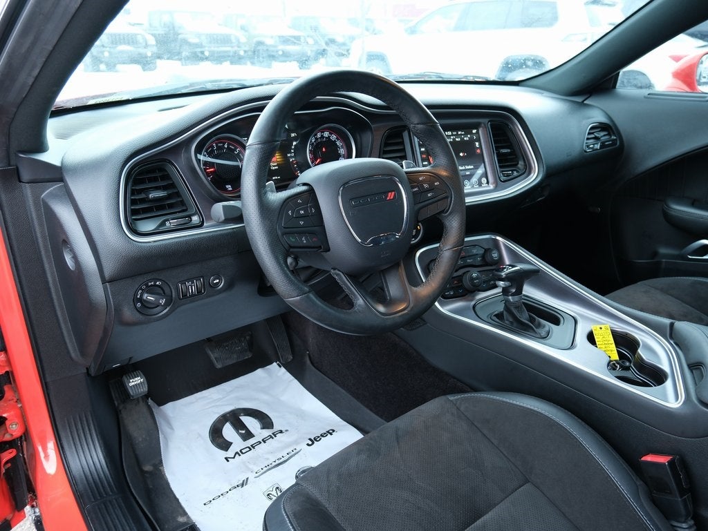 2017 Dodge Challenger 392 Hemi Scat Pack Shaker