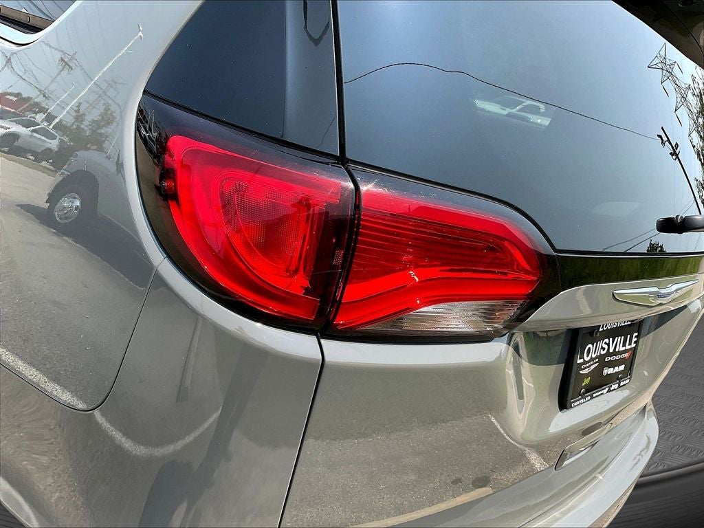 2020 Chrysler Pacifica Touring