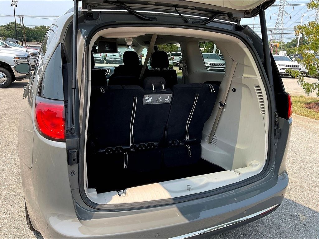 2020 Chrysler Pacifica Touring