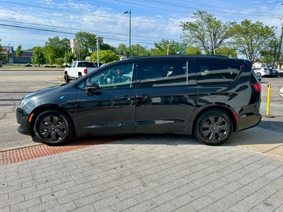 2020 Chrysler Pacifica Hybrid Limited