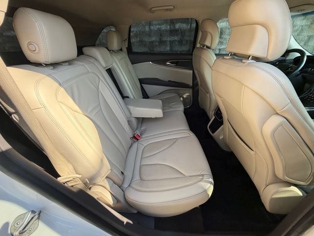 2019 Lincoln Nautilus Select