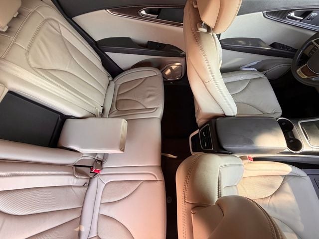 2019 Lincoln Nautilus Select