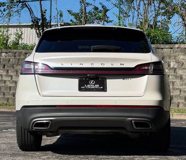 2019 Lincoln Nautilus Select