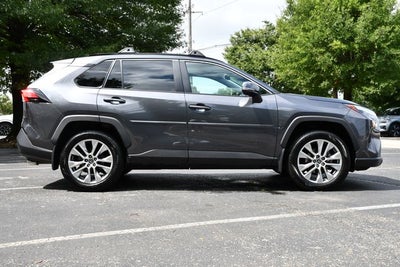 2022 Toyota RAV4 XLE Premium
