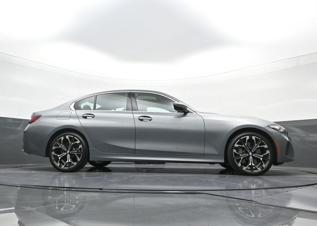 2025 BMW 3 Series 330i xDrive