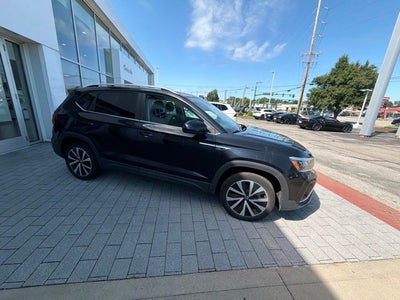 2024 Volkswagen Taos 1.5T SE
