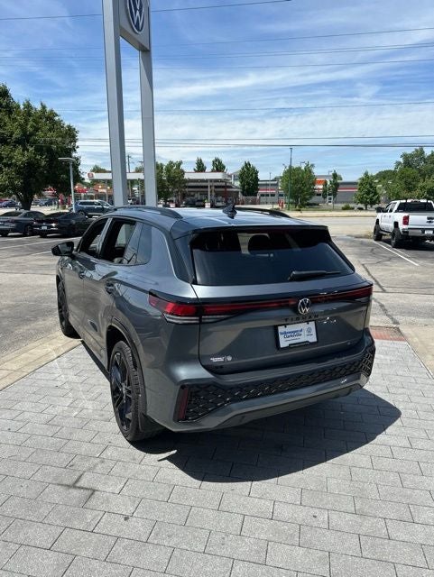2025 Volkswagen Tiguan 2.0T SE R-Line Black