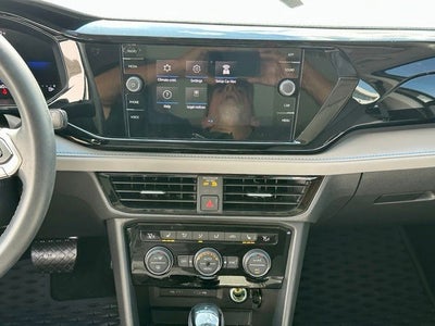 2024 Volkswagen Taos 1.5T SE Black