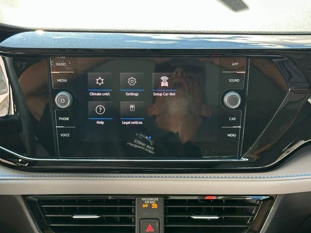 2024 Volkswagen Taos 1.5T SE Black